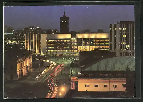 AK Berlin, Blick zum Palast der Republik bei Nacht