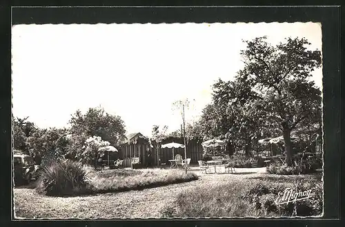 AK Saint-Denis-les-Sens, Hotel de Famille