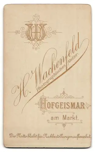 Fotografie H. Wachenfeld, Hofgeismar, am Markt, Portrait niedliches Kleinkind im Blumenkorb, Fotomontage