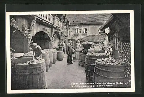 AK Meissen / Elbe, Hof der altdeutschen Weinstube, Inh. Vincenz Richter, Gasthaus