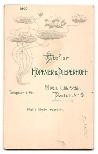 Fotografie Höpfner & Pieperhoff, Halle / Saale, Poststr. 19, Junge Dame im Kleid mit Blumen