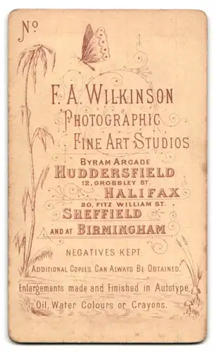 Fotografie F.A. Wilkinson, Halifax, 20 Fitz William Street, Herr in kariertem Anzug