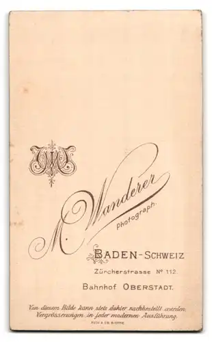 Fotografie M. Wanderer, Baden-Schweiz, Zürcherstr. 112, Junger Mann im Anzug mit kurzen Haaren