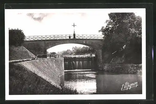 AK Vinneuf, Le Pont de l`Ecluse