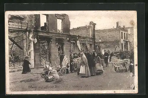 AK Ortelsburg, Markt auf offener Strasse, Zerstörte Häuser