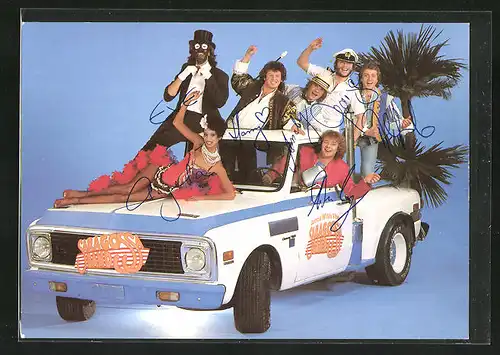 AK Musiker der Saragossa Band in einem Auto