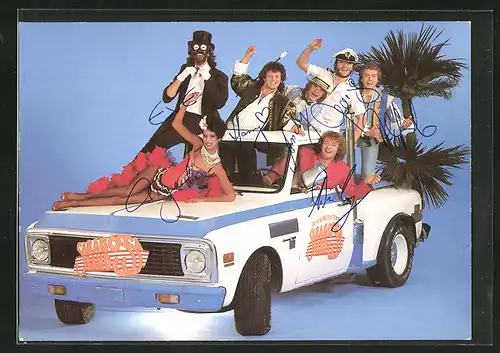 AK Musiker der Saragossa Band in einem Auto