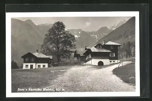 AK Dom v. Kamniski Bistrici, Ortspartie mit Berghütte