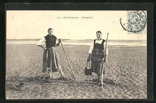 AK Baie de Somme, Verrotières, Krebsfischerinnen bei der Arbeit