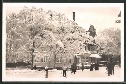 AK Oberhof /Thür., Hotel Kurhaus Schweizerhof M. Kütter & Söhne im Schnnee