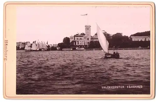 Fotografie unbekannter Fotograf, Ansicht Hamburg, Uhlenhorster Fährhaus & Segelboote bei Regatta