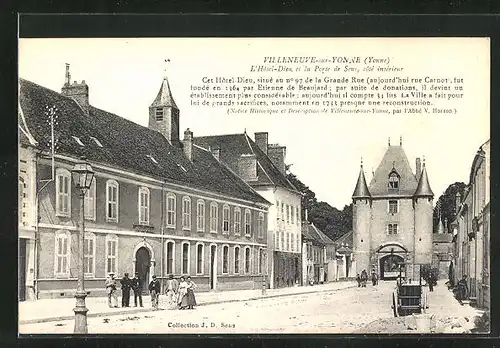 AK Villeneuve-sur-Yonne, L`Hotel-Dieu et la Porte de Sens