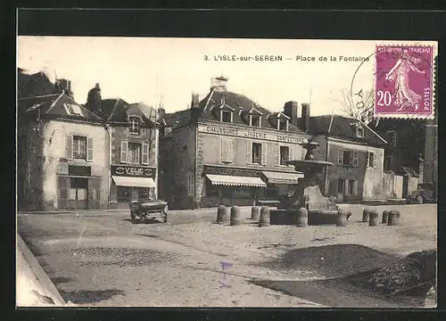 AK L`Isle-sur-Serein, Place de la Fontaine