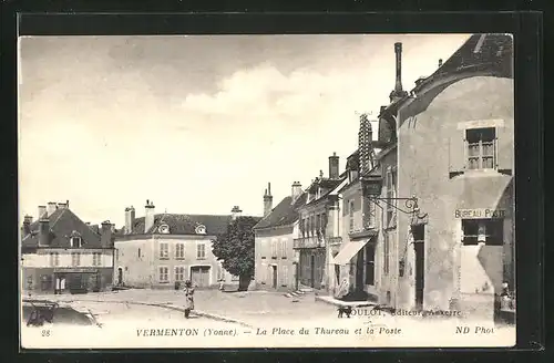 AK Vermenton, La Place du Thureau et la Poste