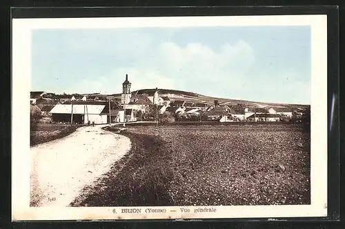 AK Brion, Vue Generale, auf dem Weg in den Ort