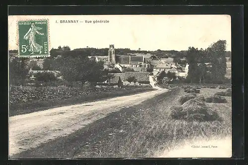AK Brannay, auf der Strasse in den Ort, Blick zur Kirche