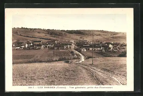 AK Les Bordes, Vue generale, prise des Fourneaux