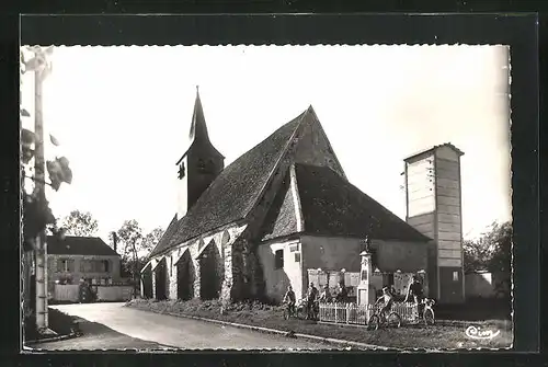 AK Flacy, Monument aux Morts, L`Eglise