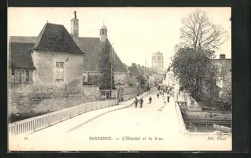 AK Tonnerre, L`Hôpital et la Rue