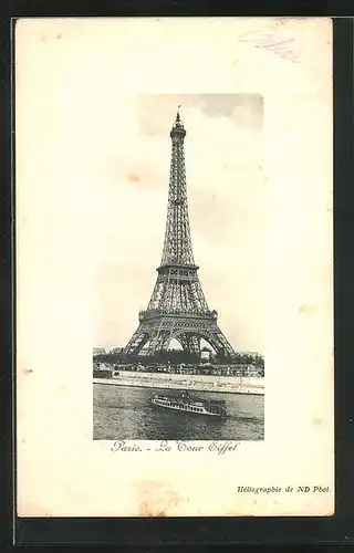 AK Paris, La Tour Eiffel, Eiffelturm von der Wasserseite gesehen