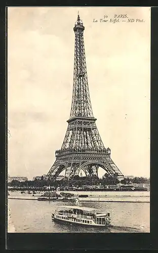 AK Paris, La Tour Eiffel, Eiffelturm von der Wasserseite gesehen