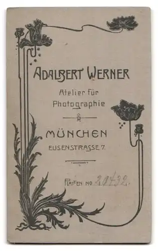 Fotografie Adalbert Werner, München, Elisenstr. 7, Portrait stattlicher Herr mit Schnurrbart im Jackett