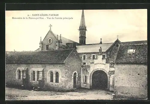 AK Saint-Léger-Vauban, Monastère de la Pierre-qui-Vire, Vue de l`entrée principale