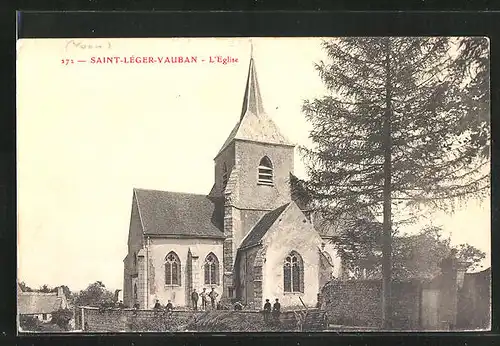 AK Saint-Léger-Vauban, L`Eglise