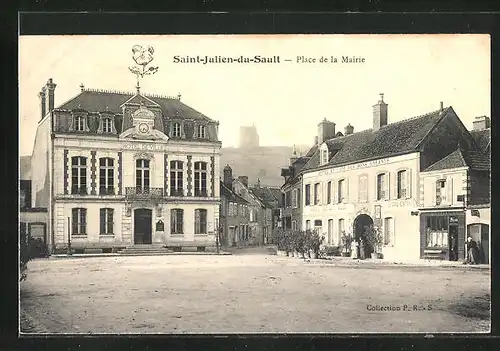 AK Saint-Julien-du-Sault, Place de la Mairie