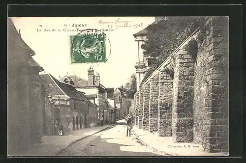 AK Joigny, La Rue de la Grosse Tombe