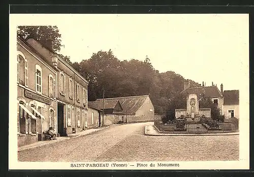 AK Saint-Fargeau, Place du Monument