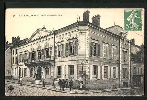 AK Villeneuve-sur-Yonne, Hotel de Ville