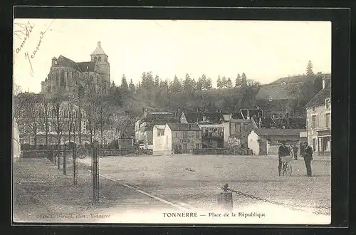 AK Tonnerre, Place de la République