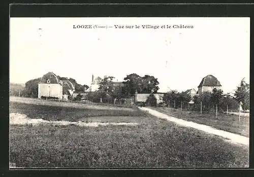 AK Looze, Vue sur le Village et le Chateau