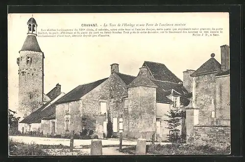 AK Cravant, La Tour de l`Horloge et une Porte de l`ancienne enceinte