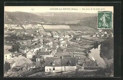 AK Cousin-la-Roche, Vue prise de la petite porte