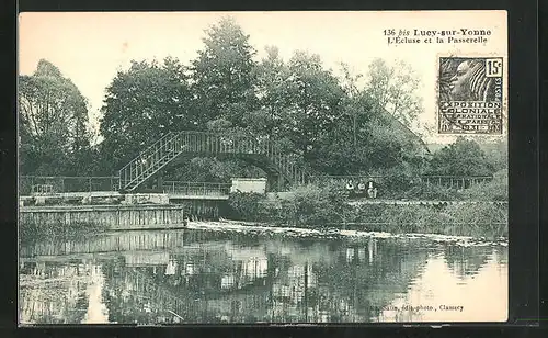 AK Lucy-sur-Yonne, L`Ecluse et la Passerelle