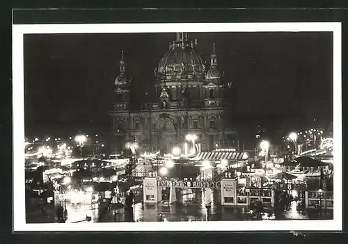 AK Berlin, Weihnachtsmarkt im Lustgarten