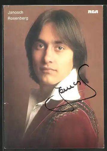 AK Musiker Janosch Rosenberg in roter bestickter Jacke, Autograph