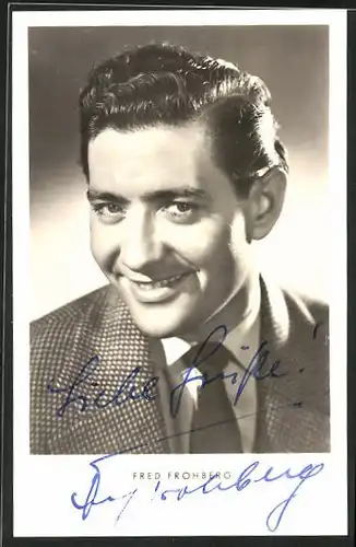 AK Musiker Fred Frohberg charmant lächelnd im Jackett, Autograph