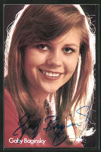 AK Musikerin Gaby Baginsky mit bildschönem Lächeln, Autograph