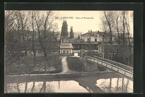 AK Laroche, Gare et Passerelle