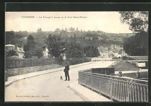 AK Tonnerre, Le Passage a niveau et le Pont Saint Nicolas