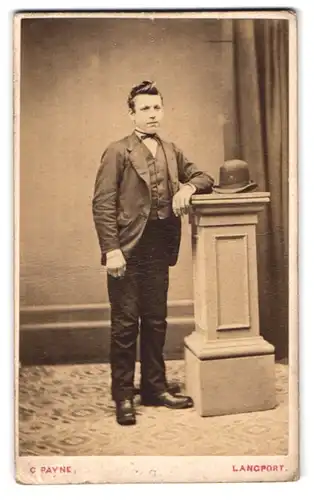 Fotografie C. Payne, Langport, Portrait junger Mann in modischer Kleidung