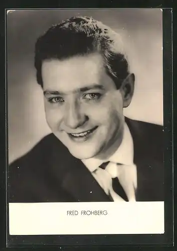 AK Musiker Fred Frohberg mit lächelndem Gesicht