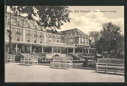 AK Bad Pyrmont, Fürstl. Kurhotel, Parkseite