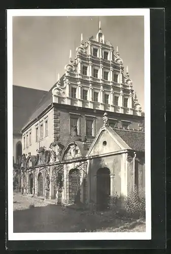 AK Zittau /Sa., Hefter-Giebel und Klosterfriedhof