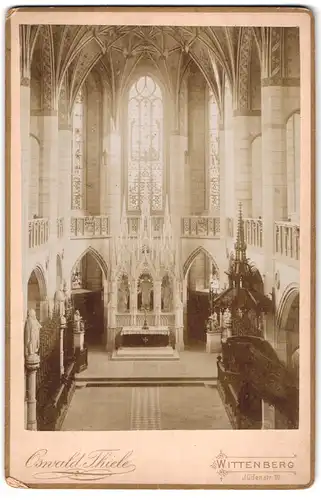 Fotografie Oswald Thiele, Wittenberg, Jüdenstrasse 10, Ansicht Wittenberg, Kirche Innenansicht mit Altar
