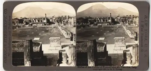 Stereo-Fotografie American Stereoscopic Co., New York, Ansicht Pompeji, Forum-Ruinen, Vesuv im Hintergrund