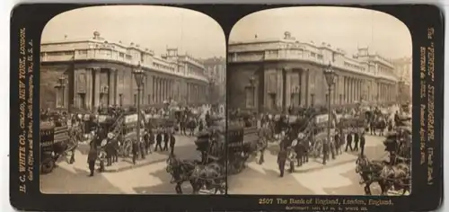 Stereo-Fotografie H.C. White Co., New York, Ansicht London, The Bank of England, Strassenverkehr